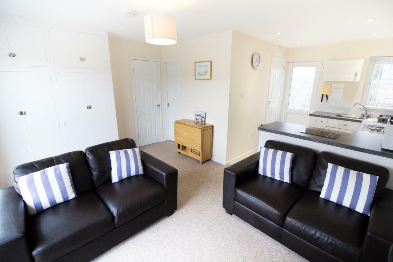 Seaview Holidays - Salterns Village Экстерьер фото
